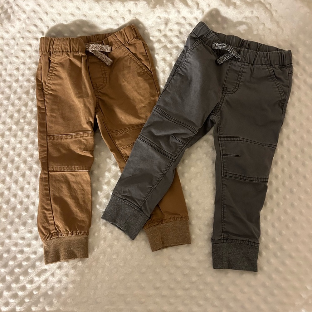 Bundle of 2 Cat & Jack toddler joggers size 2T
